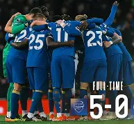 洛杉矶湖人全员摊手